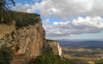 Alaró: tradizioni e storia dall’entroterra di Maiorca