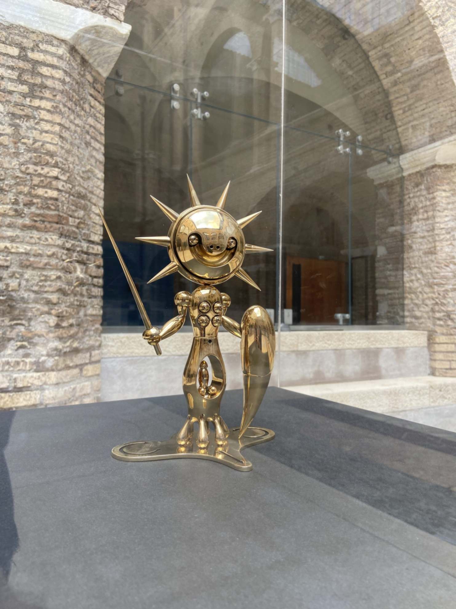 Paolo Gabrielli Gabriels, Oggetto di cultro Marguerite-Khnopff (2001), bronzo lucidato a specchio, occhi di vetro dipinti, testa ruotabile
