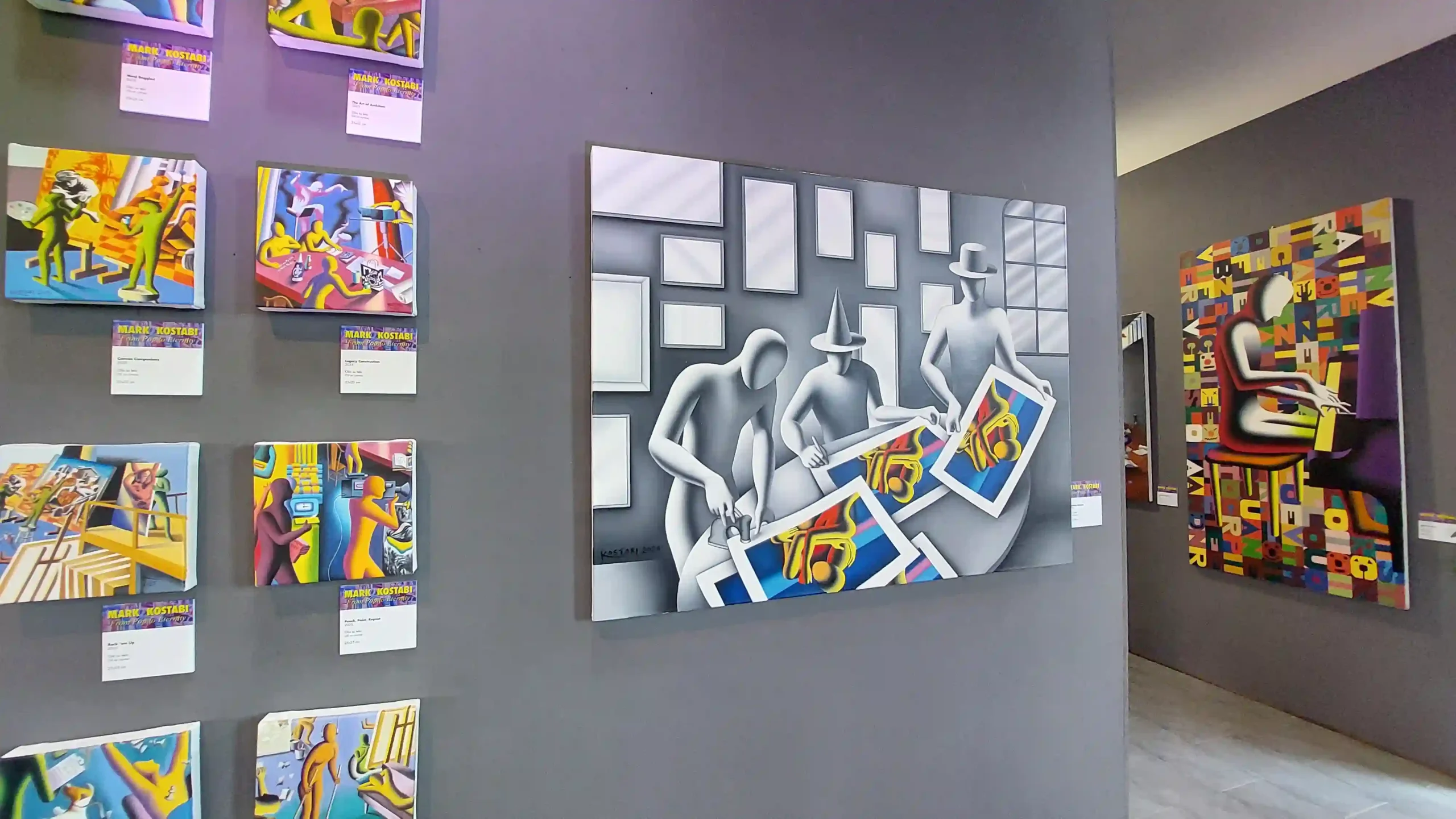 Foto dagli allestimenti della mostra antologica di Mark Kostabi, From Pop to Eternity