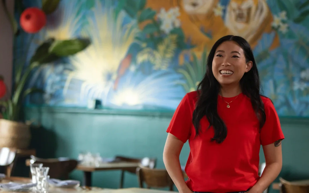 Nora Lum, protagonista della serie The Unlikely Cook with Awkwafina