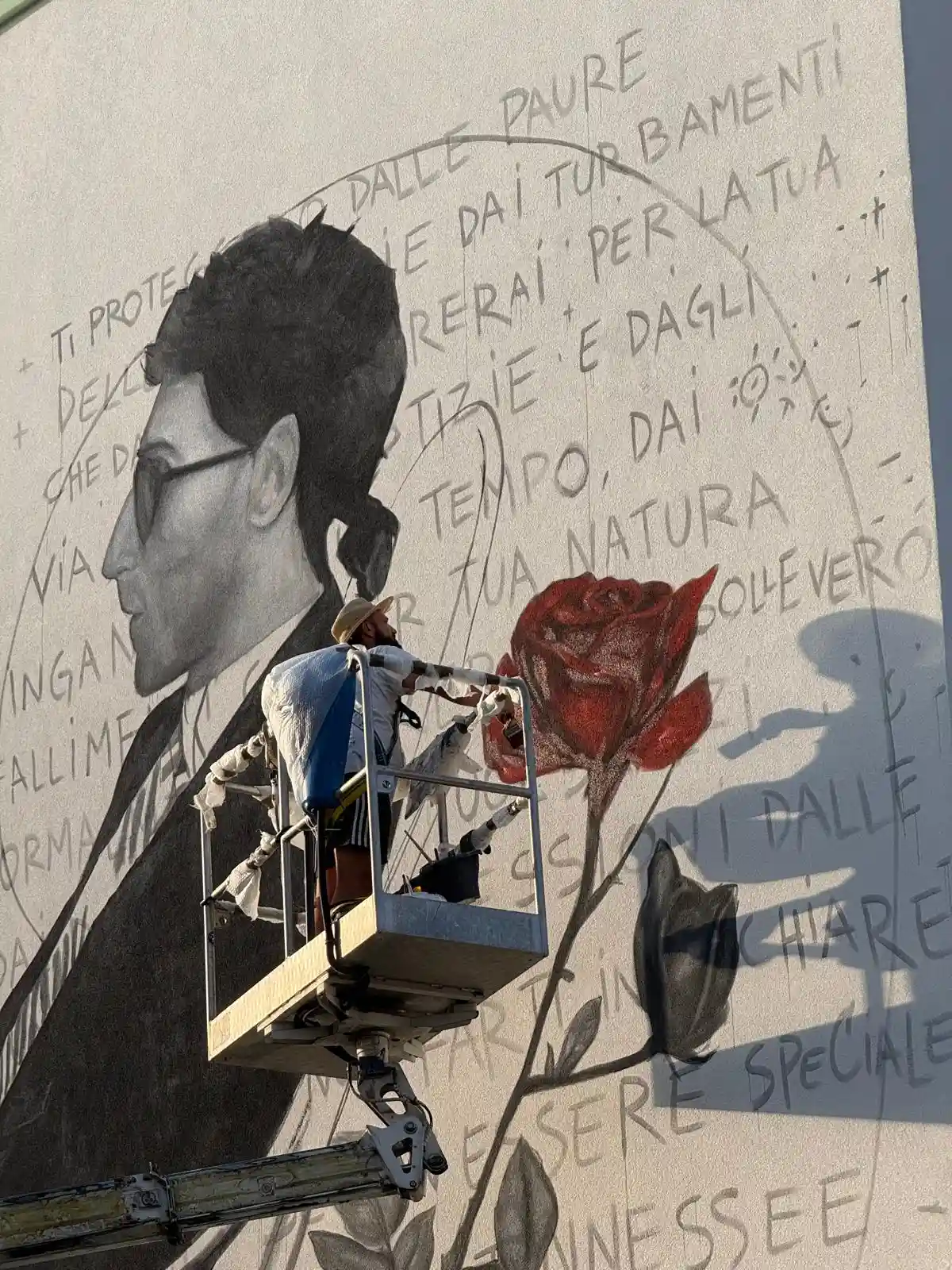 il murale di Franco Battiato a Nardò, opera di Gabriele Quarta Kabo